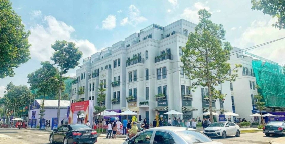 Tôi cần bán căn nhà Mặt Phố Thương Mại ngay trung tâm