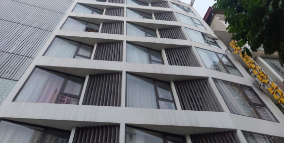 Bán nhà phố Hoàng Quốc Việt, kinh doanh, nhà văn phòng 90m2 8T giá 22.5 tỷ.