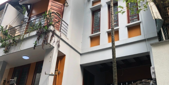 Bán gấp nhà mặt phố Đặng Văn Ngữ 82m2, 4 tầng, mặt tiền 7,3m đang cho thuê shop