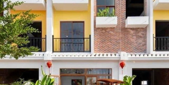 Nhà 3 tầng ven sông chân cầu Cửa Đại có bến du thuyền