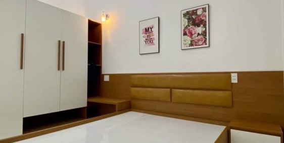 Nhà MT. Sổ Hồng Riêng. Gần Chợ BC - Trung tâm hành chính. DT 4x10.5. Giá 624tr