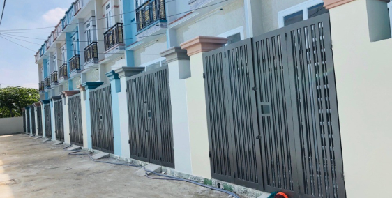 Nhà phố liền kề, 1 trệt 1 lầu, 2 pn, dtsd 80m2, giá 840, bao phí công chứng