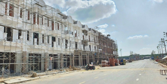 Nhà liên kế vườn tại Century City thu hút khách hàng với mức giá phù hợp