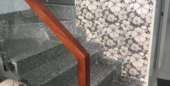 Bán gấp nhà mặt tiền lô góc kinh doanh Lò Siêu Q11 mới đẹp, 45m2