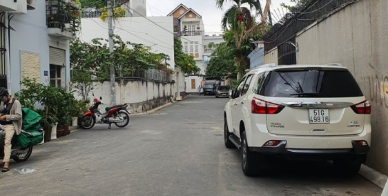 Cần bán nhà hẻm Cách Mạng Tháng 8 Quận Tân Bình 36m2 giá chỉ 2 tỷ 9