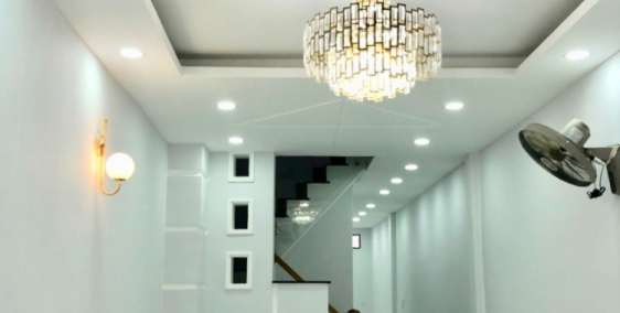 Cần bán nhà đường Âu Cơ quận Tân Bình 37m2 giá rẻ 3 tỷ 8 thương lượng