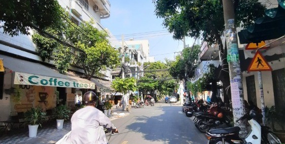 Bán nhà MT Đường Bàu Cát 6 P.14  Q.Tân Bình  DT 4.2x18m  Đúc 3.5 tấm Gía 13.4 tỷ