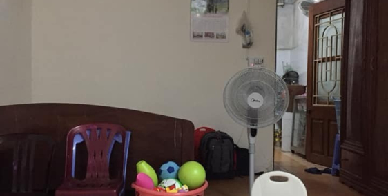 Bán nhà tầng 1 ngõ 46 Trần Quốc Hoàn, Ô tô đỗ cửa, 70m2, giá 2.1 tỷ