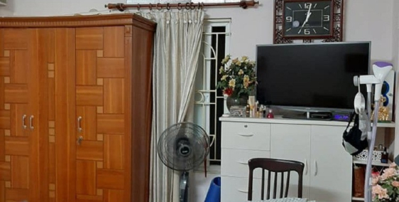 Bán nhà Xuân Thủy, nhà kinh doanh, Oto vỉa hè, 40m2 giá 6.9 tỷ.