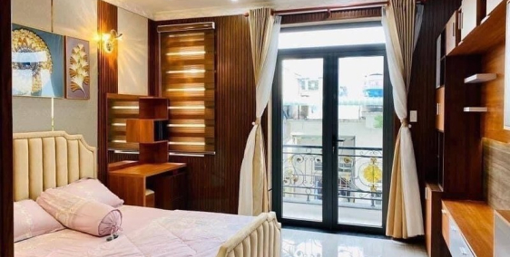 Bán nhà Quận Đống Đa, phố Tôn Đức Thắng,  60m2, 4 tầng, giá 4.2 tỷ.