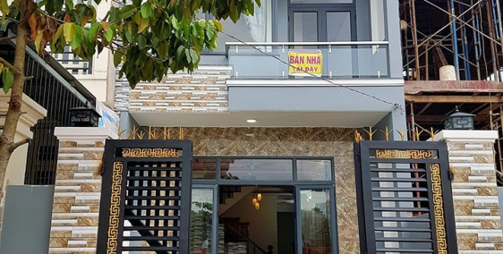 Cần bán gấp nhà 1 lầu, 100m2, 3PN, 2WC, Đinh Đức Thiện