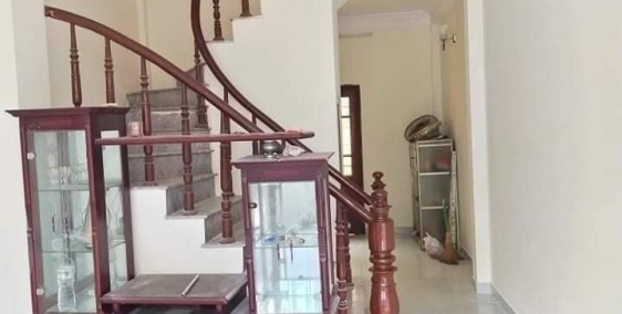 Long Biên Việt Hưng 3 mặt thoáng, Mặt tiền 4,2mx4tầng Gần 60m2; 2,5tỷ