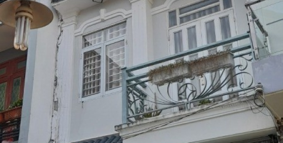 Nhà Đoàn Văn Bơ phường 18 Quận 4 4lầu BTCT 4tỷ - 58m².