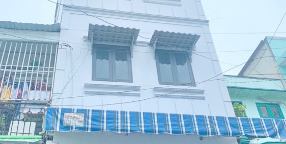 Bán nhà 2 lầu 2 mặt hẻm xe hơi 432 Dương Bá Trạc Phường 1 Quận 8