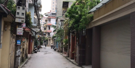 Bán nhà cách 50m ngõ ô tô, Lạc Long Quân. S:44m2, Mt:4m, Giá:4.7 tỷ.