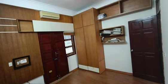 Bán gấp nhà ở Khương Đình, dt 45m2,4 tầng,4.45 tỷ(4.45T)