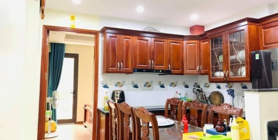 Nhà cực đẹp phố Lê Trọng Tấn,30m2, Mặt tiền 4m, hợp ở và kinh doanh