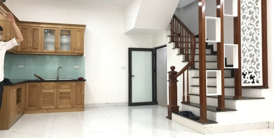 Bán nhà Đông Ngạc 35m2*5 tầng, nội thất cơ bản - gần đường ô tô giá 2.25 tỷ