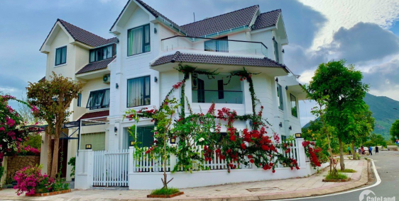 Cần bán nền D17 - 22 Golden Bay 1. Bao phí sang tên