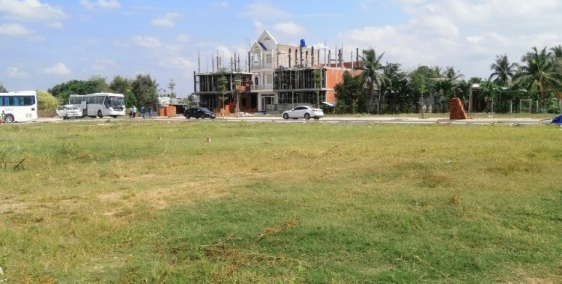 Cần bán lô đất đường 833b, gần chợ Gò Đen