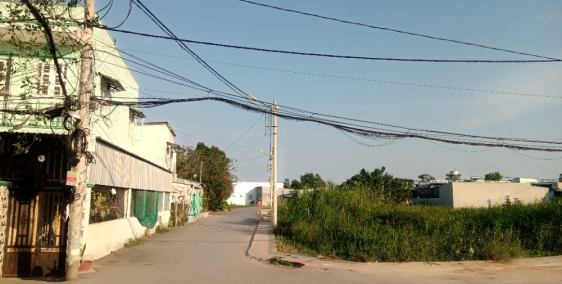 CHỦ NGỘP cần bán gấp 86m2 thổ cư cạnh Ub xã Qui Đức Q.Bình Chánh,SHR giá 1,85tỷ.