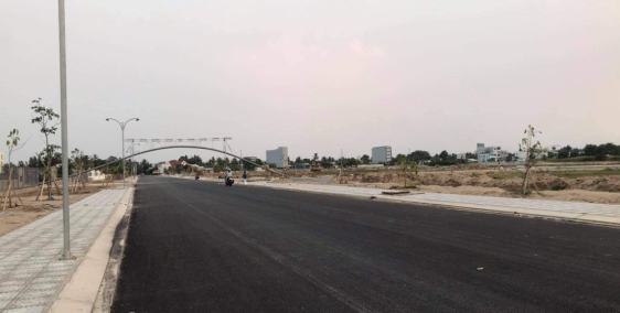 cần ra nhanh nền mặt tiền lộ giới 30,5m