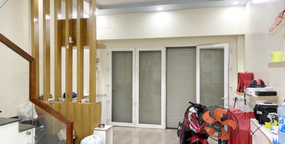 Cho thuê nhà mới, 1 lầu/2pn 2 mặt hẻm Dương Bá Trạc P1Q8