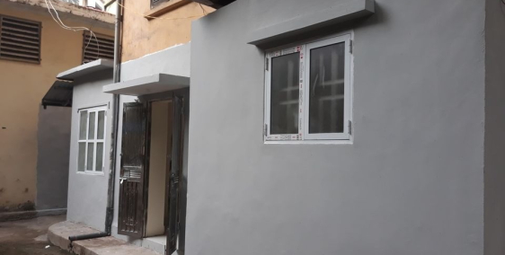 Cho thuê lầu 1 khu tập thể Hồ Hai Bà Trưng, phố Hương Viên, Hai Bà Trưng, HN