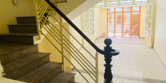 Cho thuê nhà NC 228m2: 1 trệt, 1 lửng, 2 lầu, sân  thượng Trường Chinh Tân Phú