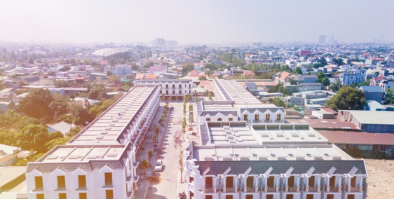 Nhà phố xây sẵn ngay TTHC Dĩ An, SHR, Bank hỗ trợ