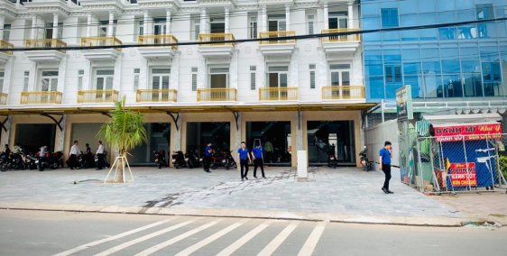 Nhà phố 4 tầng trung tâm Dĩ An Sổ hồng riêng chính chủ giá tốt nhất thị trường