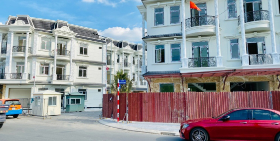 Chính chủ bán gấp Nhà phố 80m2, sổ hồng riêng, mặt tiền Nguễn Thị Khắp,Dĩ An