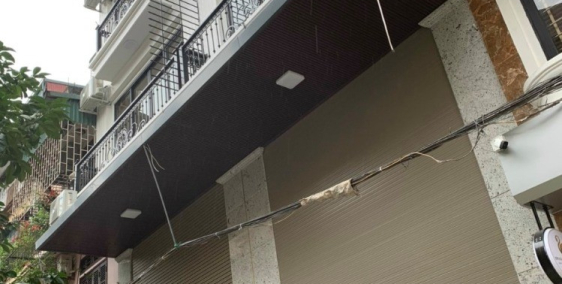 Nhà đẹp nằm trong khu phân lô quân đội, Đống Đa.