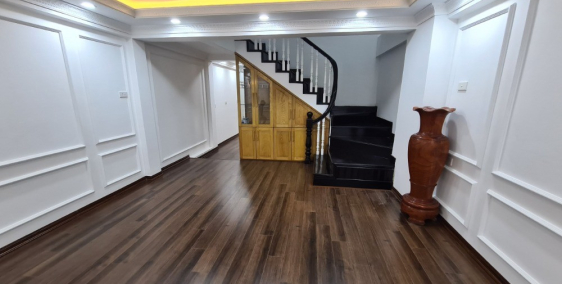 Bán nhà phố Bồ Đề, 47m2, 5 tầng, Gara 2o tô, mới, vị trí đẹp