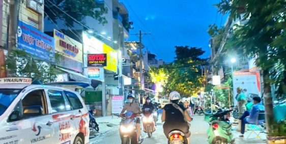 Bán gấp nhà mặt đường Nguyễn Văn Công, P3,Gò Vấp, 55m2, 2T,vỉa hè kinh doanh