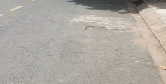 Cần tiền bán gấp nhà MTĐ 12m Lê Lâm, Tân Phú, DT 4,5x19m, 3 tầng, 10,5 tỷ (TL)