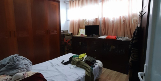 Muốn bán căn hộ tập thể (tầng 4), sổ đỏ 45m2.