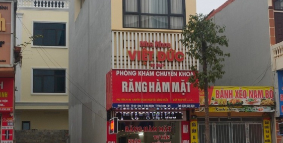 Bán nhà mới xây 3 tầng mặt đường Hà Khẩu, tp Hạ Long, đang cho thuê 15 trieu/1t