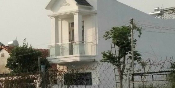 Cần bán gấp nhà 1 trệt 1 lầu giá rẻ diện tích lớn