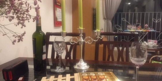 Cho thuê căn hộ  Mipec Riverside, full nội thất, giá: 12tr/tháng. Lh 0988581367