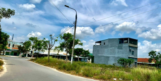 Duy Nhất chỉ có 50 sản phẩm đối diện chợ Điện Nam Trung, Sổ đỏ trao tay