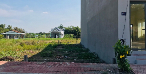 Đất thổ cư 100% đối diện trường học, cạnh chợ MT đường Đinh Đức Thiện giá 1.5 tỷ