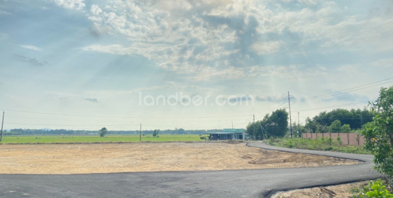 Cần bán lô đất liền kề KCN Đất Đỏ. Cách QL55 chỉ 100m. Gần chợ, Ủy Ban