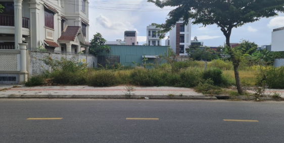 Cho thuê mặt bằng đất 249m2 , siêu rộng mặt tiền