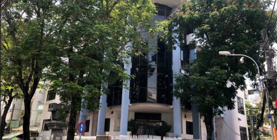 Cho thuê nhà nguyên căn góc 2MT, 131 Hòa Hưng, Quận 10, TP HCM