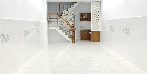 Cho thuê nhà mặt tiền (3.8*10.5m/1 Lầu) đường Âu Dương Lân P3 Q8