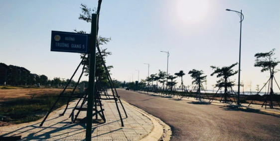 Nhà 3 tầng ven sông cho chuyên gia làm việc ở Casino Hoiana