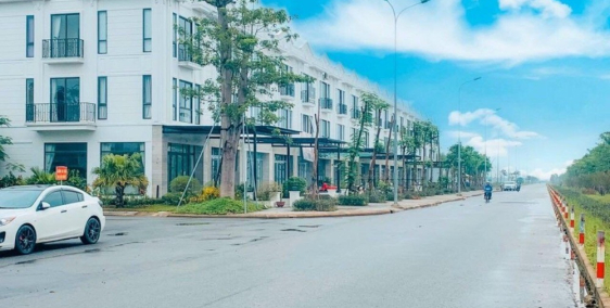 Căn góc 2 mặt tiền view công viên nước khu B Royal Park Huế