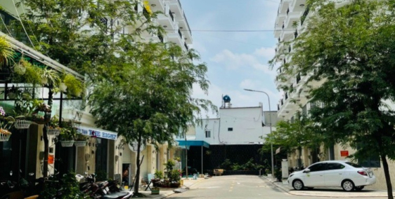 CHỈ 2 TỶ NHẬN NGAY NHÀ MẶT TIỀN NGAY ỦY BAN QUẬN 12 TIỆN Ở - LỢI KINH DOANH