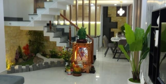 ️️Nhà mới xây 1 trệt 4 lầu dt:60m2 có thang máy giá 4.8tỷ liên hệ: 0707854444